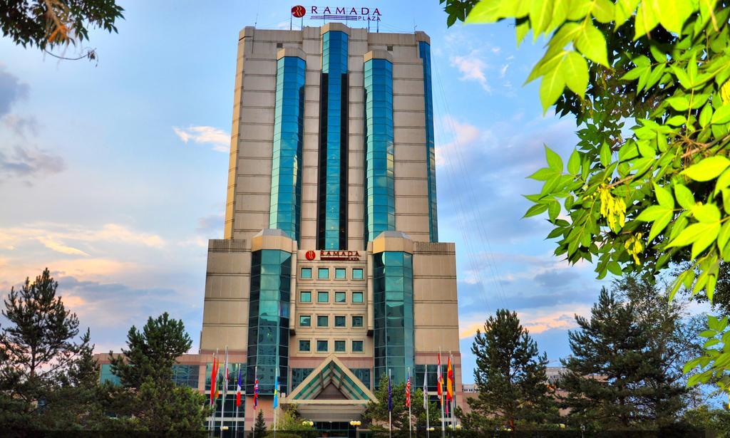 Ramada Plaza Astana Hotel ภายนอก รูปภาพ