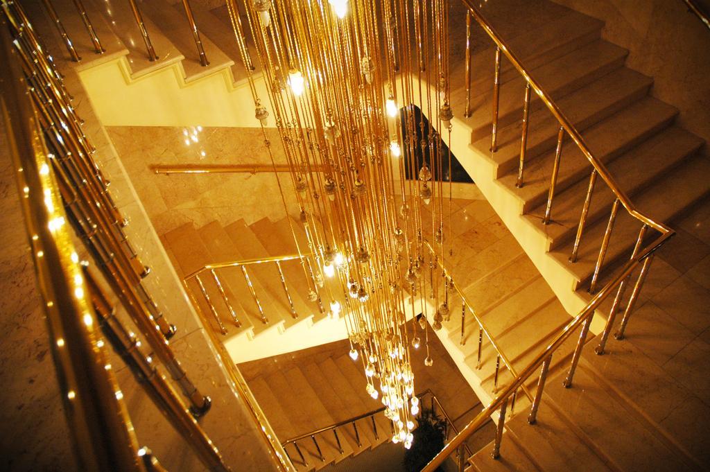 Ramada Plaza Astana Hotel ภายนอก รูปภาพ