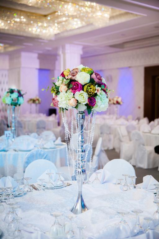Ramada Plaza Astana Hotel ภายนอก รูปภาพ