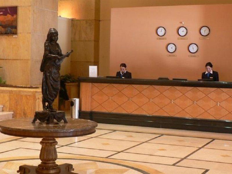 Ramada Plaza Astana Hotel ภายนอก รูปภาพ