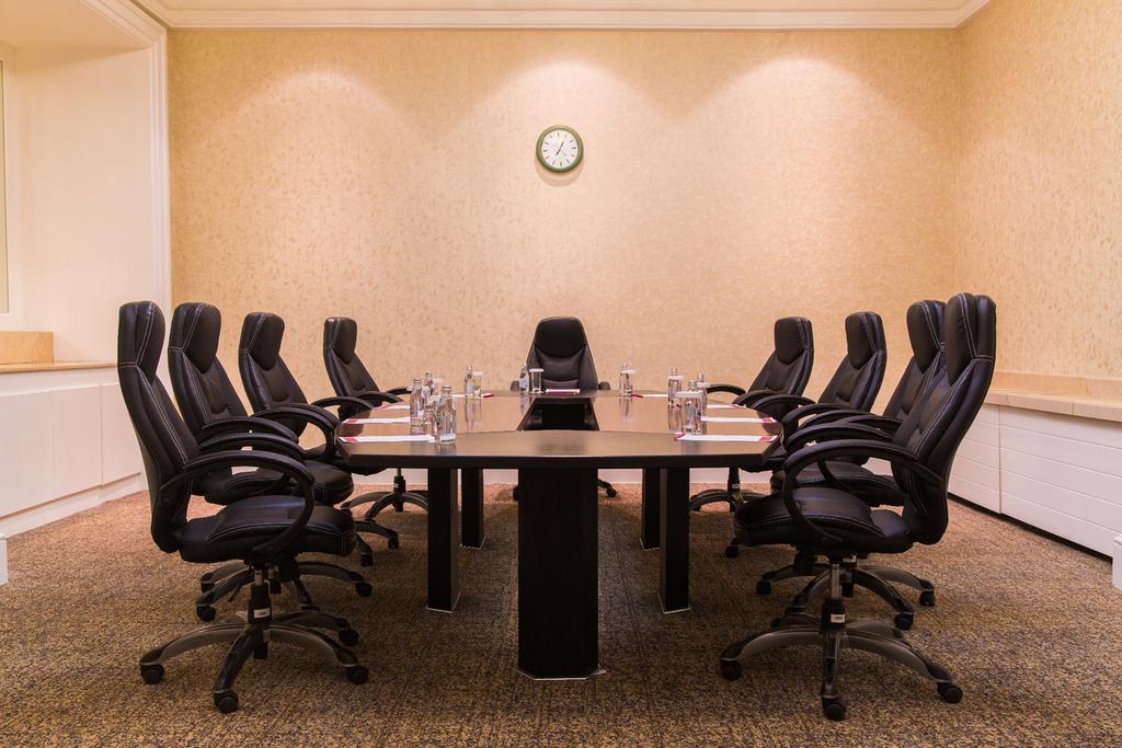 Ramada Plaza Astana Hotel ภายนอก รูปภาพ