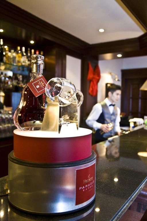Ramada Plaza Astana Hotel ภายนอก รูปภาพ